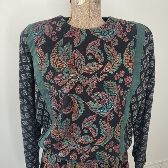Vintage 80s 3 piece skirt suit with botanical tapestry print - Picture 7 of 16